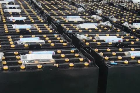 浦东新中航电池回收-回收旧锂电池